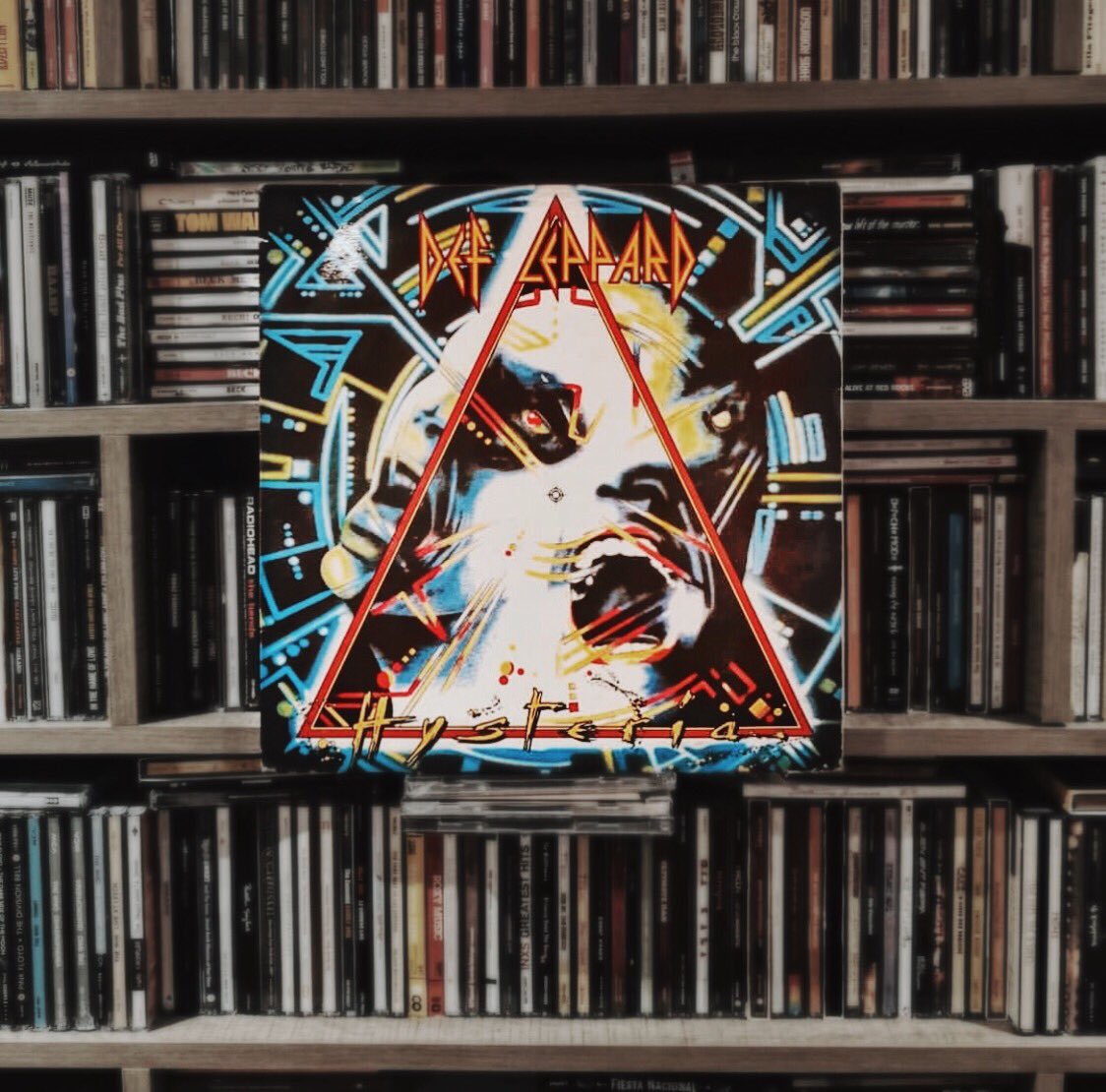 DefLeppard's tweet photo. 3️⃣2️⃣ years of Hysteria https://t.co/iek4pGgkcS