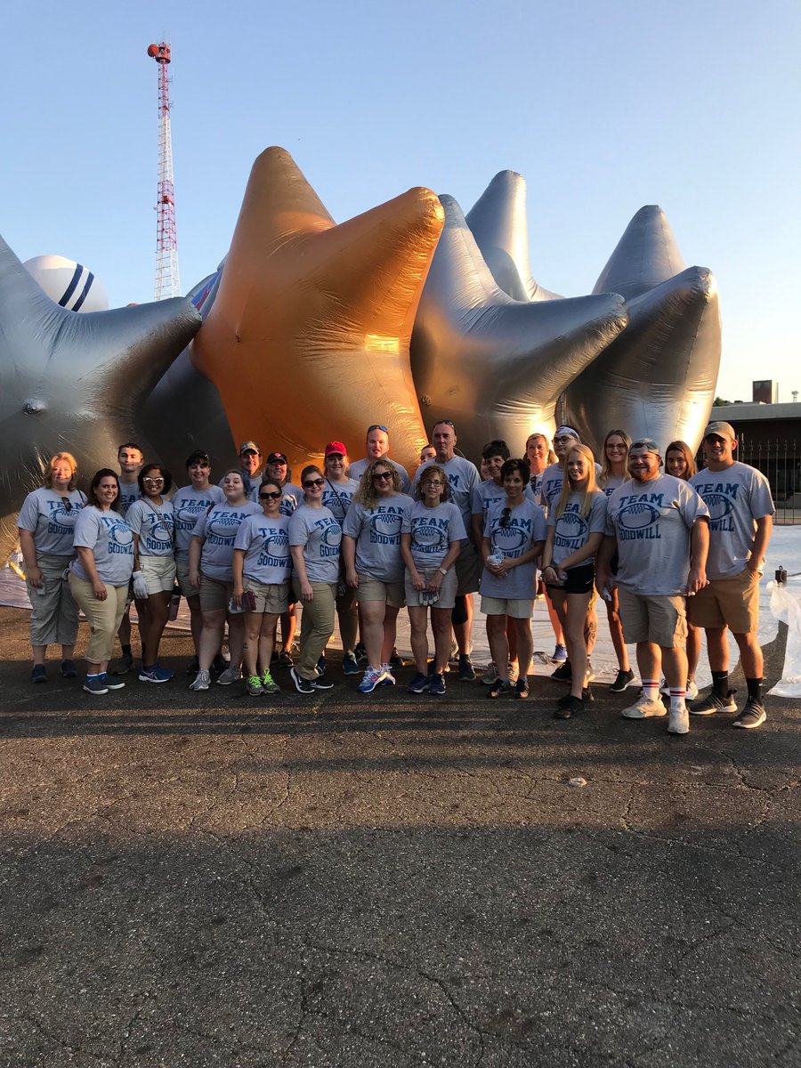 GoodwillGCECO's tweet image. Shout out to our amazing crew for walking in the Hall of Fame parade today! #TeamGoodwill #HallofFameParade