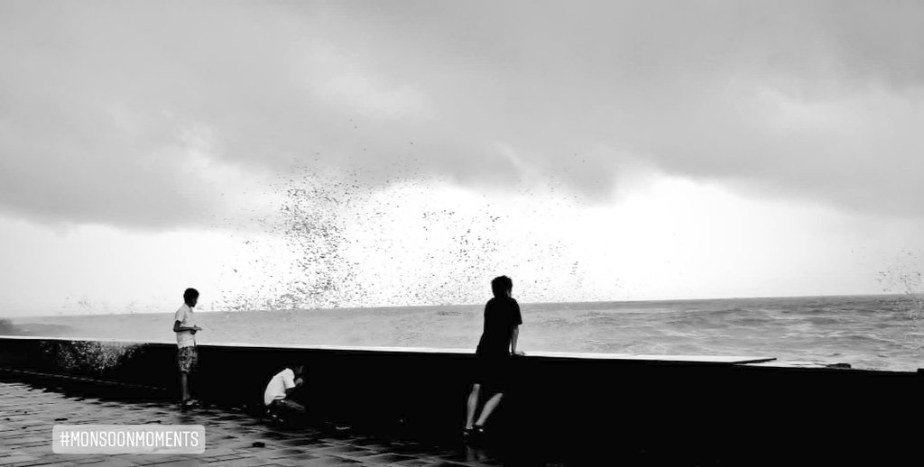 vinayrofficial's tweet photo. Mumbaikar during Heavy rain Today at Worli Seaface.
📸: @raulvinayMT
#everydaymumbai #observation #monsoonmoments #streetphotography #streetobserver #Natgeotravelindia #natgeography #travelxp
@NatGeo @NatGeoTravel @NatGeoPhotos @travelxp @CNTraveler @lonelyplanet https://t.co/ke5aKAxMlz