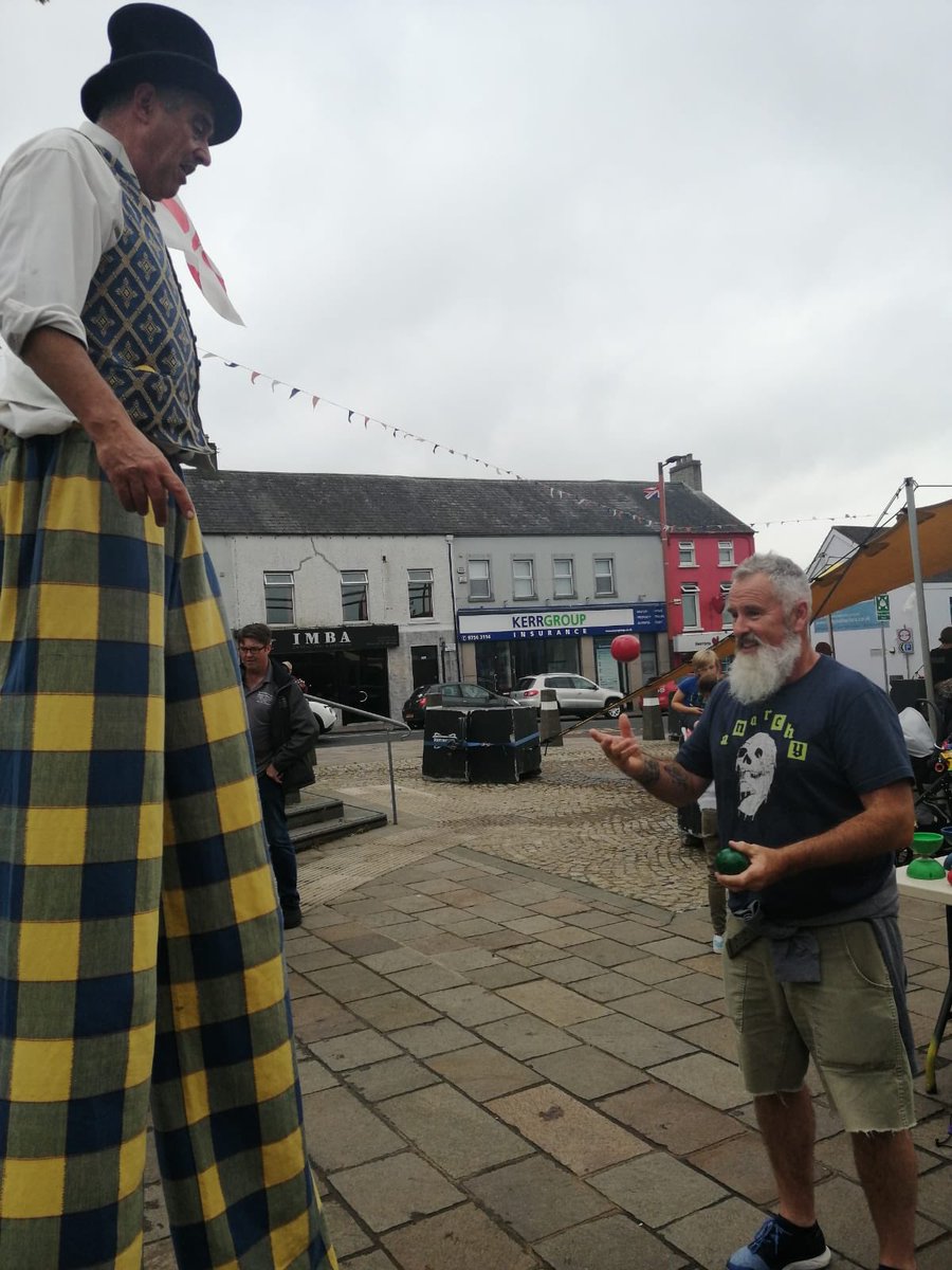 Streetwise_Ltd's tweet photo. Great day spreading circus happiness at @Choice_Housing cultural afternoon in Ballynahinch. #circus #familyfun #stilts https://t.co/QEHXwkTpnY