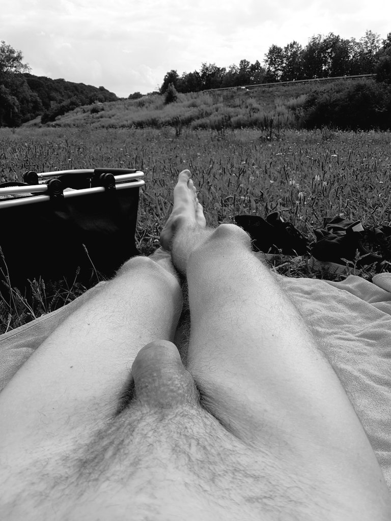 #nude #fkk #noshame #hairydick #nudeinpublic