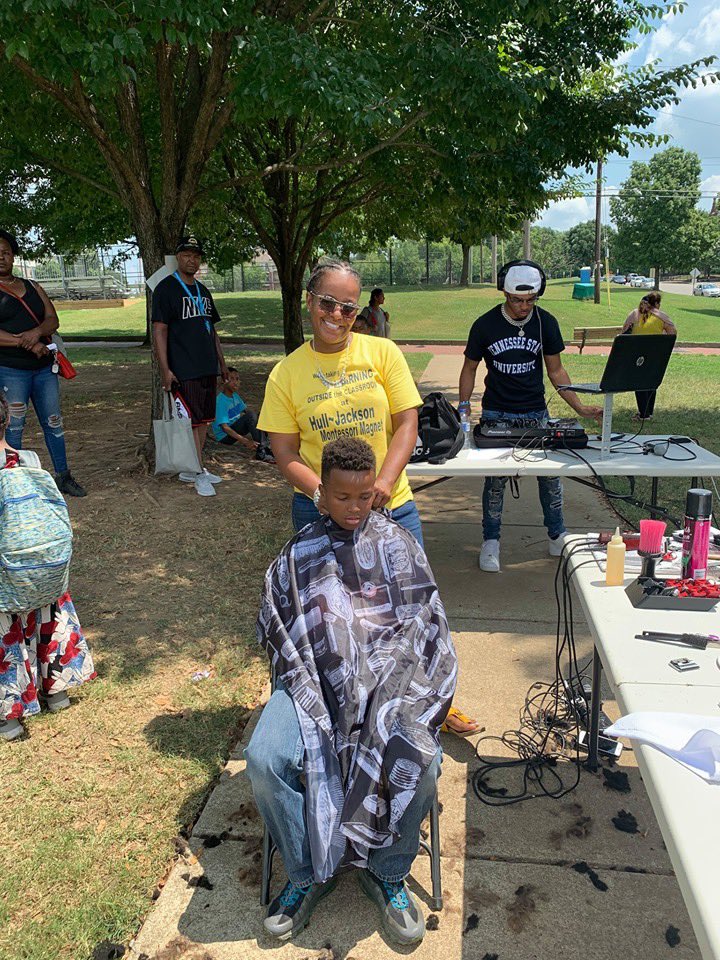 sdobbs50's tweet photo. The Awesome Assistant Principal of Hull Jackson, Dr. Tina Miles is out here providing free hair cut for students.
#EErocks 
#ServingOurStudents
#Back2School https://t.co/8mFQGMRpeC