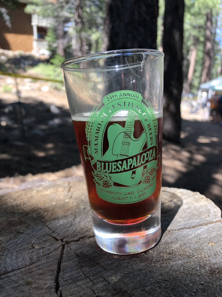 New brewery (to me) alert! Palmdale’s Transplants Brewing Drawn and Quartered (The Blood is Love) syrah barrel-aged old ale is perfectly balanced. Strong malt flavors, oak tannin/structure, and earthy fruit. Fantastic. Insta at @transplantsbrewing #bluesapalooza