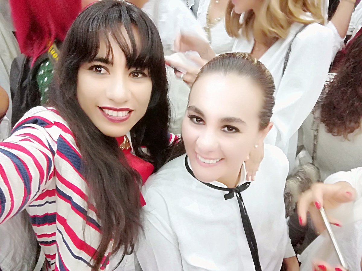MARIAGARCIALUNA's tweet photo. Con mis líderes nacionales @HildaFloresE @marianabenitezt @ferbayardo @ruizmassieu @ENMPRIISTAS @OnmpriNacional @PRI_Nacional @alejandromurat #2daGeneracion https://t.co/K6Wk6Bxe3N
