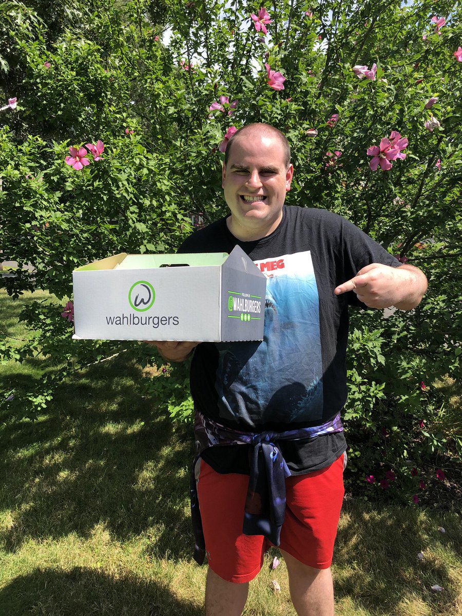 kimfarrell21's tweet photo. @Wahlburgers when the big W comes to town.. we must! πππππ» @OCBrew #Wahlburgers #oldcolonybrewing #ocbrew #whitman #summerfun #ourburger #impossibleburger #yum #familyfun https://t.co/s1sWAJFpPr
