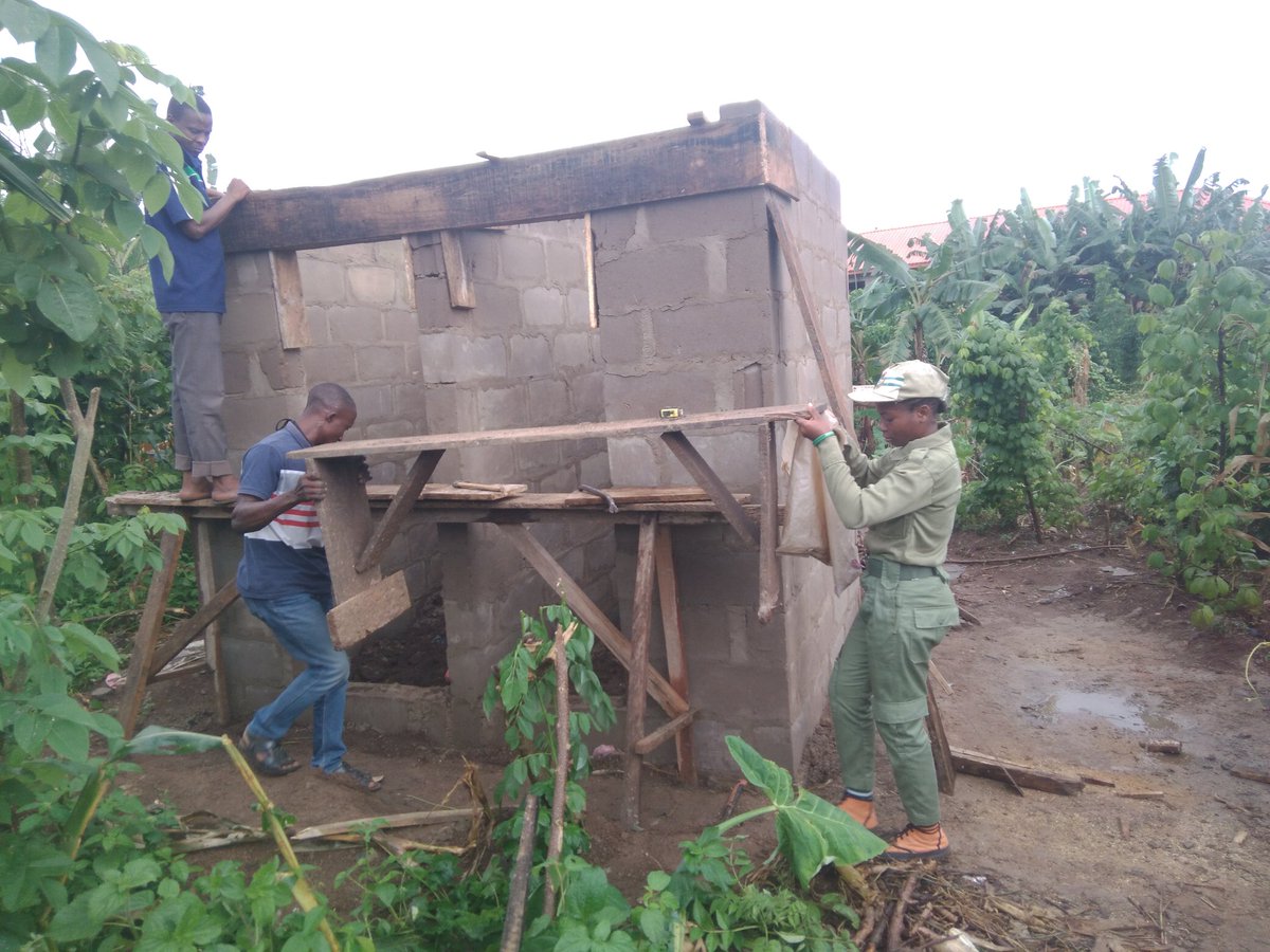 digitalflossie's tweet photo. Thanks to all those who are supporting so far...
Work is progressing...construction of two-rooms toilet facility.
Remember nothing is too small...u can also do something.
#personalCDSproject
#NySc
#Oyemekungrammarschool https://t.co/aTxT7Xt4mV