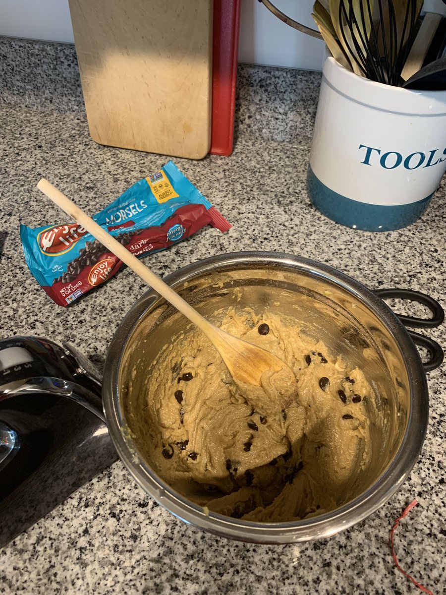 audilvrs7's tweet photo. Made gluten free, dairy free cookies and bread today. Now itโs time to write while my fur babies nap. #willwriteforfood #writerslife #happysaturday #thisisrestingright ๐งก๐ช๐๐๐งก https://t.co/GGo4rBxaYR