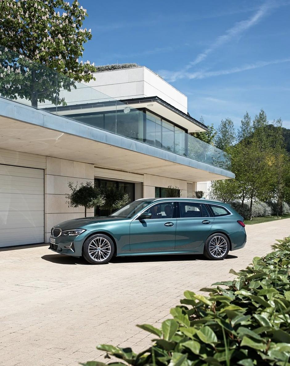 vistabmw's tweet photo. Come check out the all-new BMW 3 Series #Touring

🚙Vista Motors BMW Coconut Creek 
☎️ (954) 280- 3170
📍4401 W Sample Rd, Coconut Creek, Fl 33073
.
.
#BMW #VistaBMW #BMWusa #BMWcoconutcreek#BMWfamily #BMWfan #VistaMotors #CoconutCreek #VistaCoconutCreek #SummerWithVista https://t.co/BluITabulH