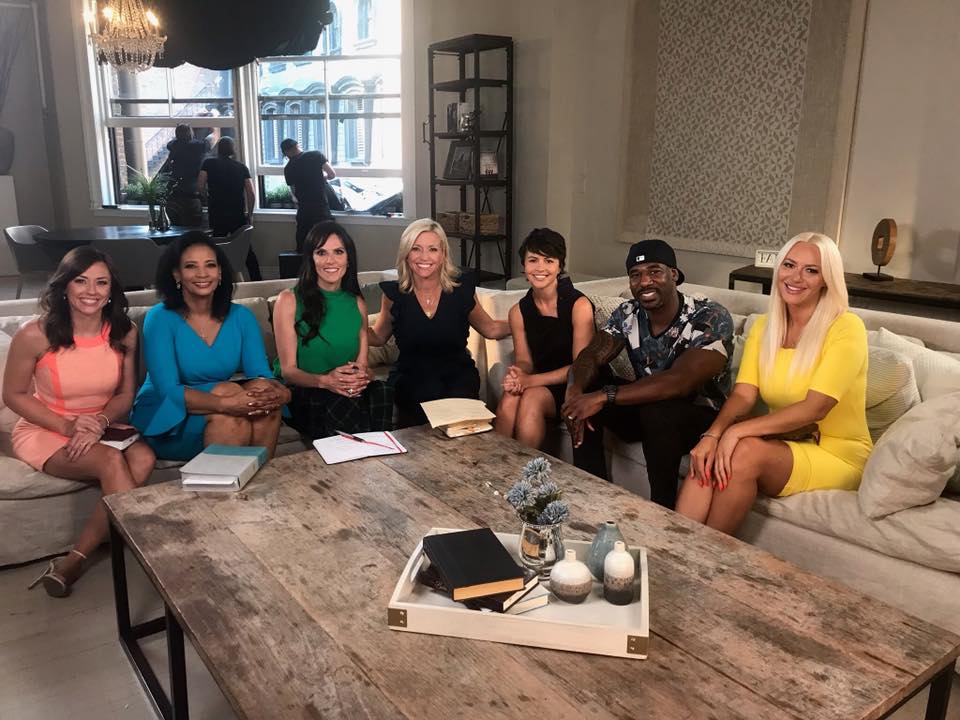 Coming to @foxnation is @ainsleyearhardt's Bible Study! I sat with some pretty amazing people to discuss seasons & transitions in life & how to root yourself in God's word during those times. #bestill #havefaith

@LaurenGreenFox 
@TayaKyle 
@GeorgieKelsey
@RemiAdeleke
@KayaJones
