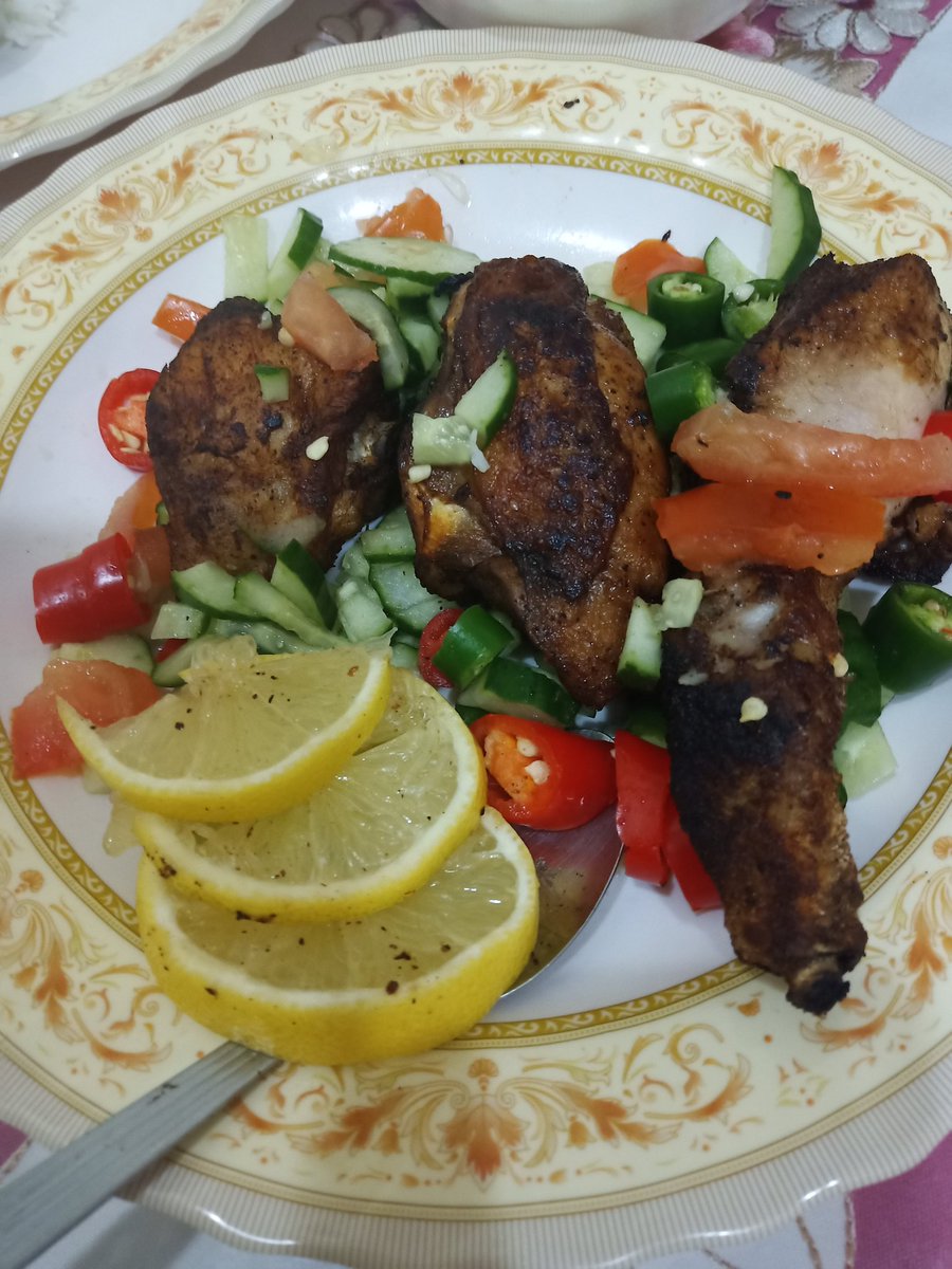 ShareefSpecter's tweet photo. Starting to learn how to cook 😂 https://t.co/aYOM02HsK6