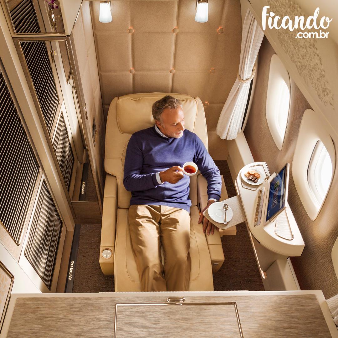 BrFicando's tweet photo. Ficamos em dúvida sobre qual é a melhor primeira classe do mundo hoje. Será que é a Suite First Class do Boeing 777 da Emirates?

#firstclass #like #luxo #luxury #milionarios #moda #money #ouro #rich #richcouple #riqueza #sucesso #sugar #sugarbaby #sugardaddy #ficando https://t.co/0eMOF6XQvP
