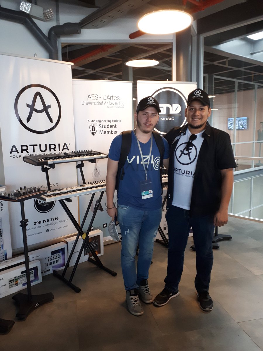 AES_Uartes's tweet photo. Gracias a Daniel Salazar y GNDMusic, representante de Arturia en Ecuador, por los fabulosos obsequios (gorras, camisetas y licencia) a los asistentes del Workshop Arturia.
#AESUArtes #UArtes #AES #AudioEngineeringSociety #ProducciónMusical #GNDMusic #ArturiaEsGND #ArturiaEcuador https://t.co/dJjB6gXgNy