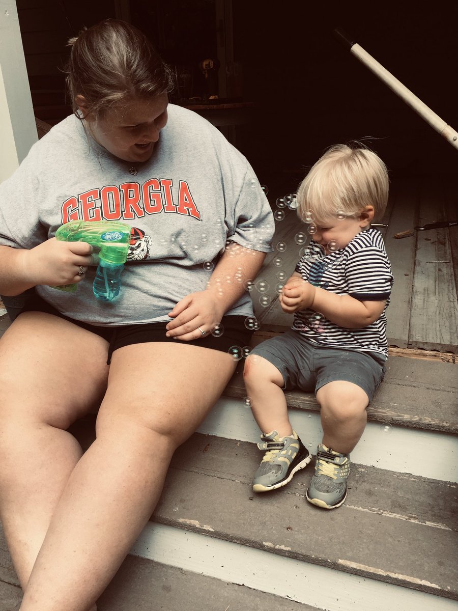 kellyka96's tweet photo. “big BIG bubbles” -Miles 🌟 https://t.co/poIp5mGA5E