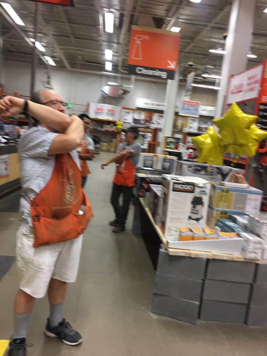 Nada73115116's tweet image. Warm up the first thing you should start your day @AnyaeBailey @CollazoH @JDorseyTHD @JAIME_4640