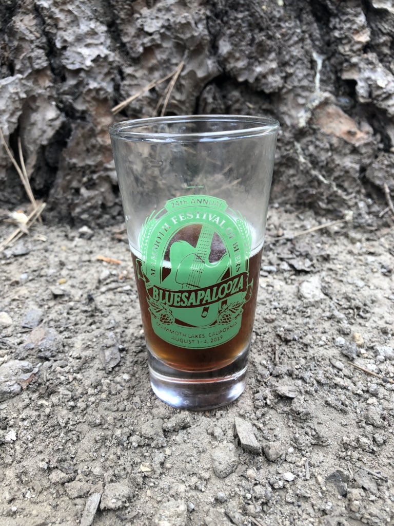 Alt! Bracingly bitter with some toffee, caramel, and rye bread flavors, this welcomed example of the ignored Düsseldorf style from <a href="/5050Brewing/">FiftyFifty Brewing</a> is scrumptious, satisfying, stellar (and also strong at seven percent EtOH). Thanks Truckee folks! #bluesapalooza
