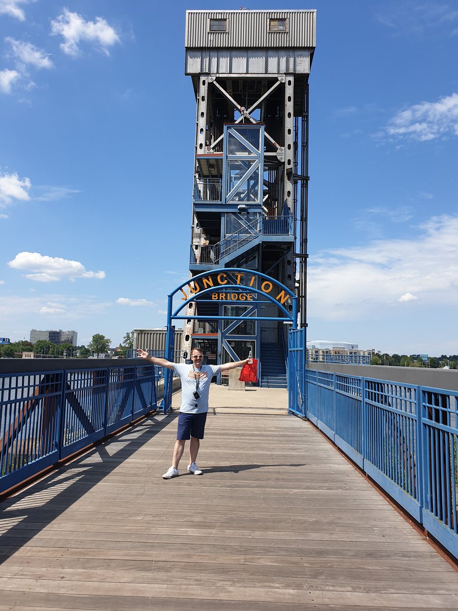 PKDinerUSA's tweet photo. That domineering and unique Junction Bridge at Little Rock, Arkansas. ❤🇺🇸
#LittleRock #Arkansas #JunctionBridge https://t.co/XXRIUO1gbF