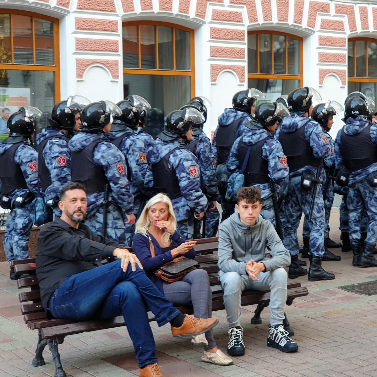 shisperant's tweet photo. @StalinGulag Какой-то мрак наступил сегодня в этой стране... :-( https://t.co/Or8JedDooK
