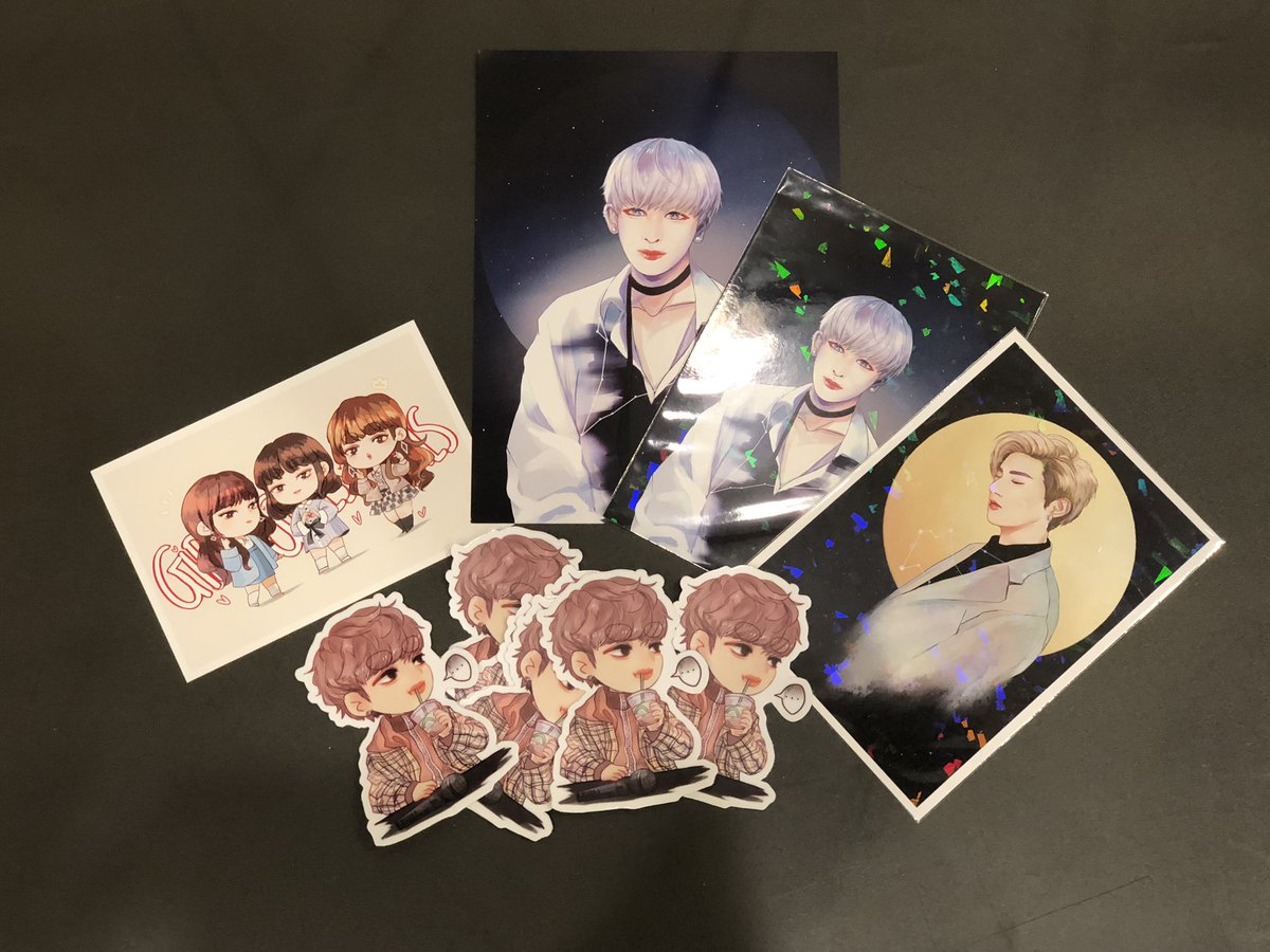 W0NH0H0H0's tweet photo. 💪 With @yeookihyun on 33rd in between 7th &amp; 8th ave btwn Pennsy &amp; Kmart! Giving away stickers &amp; prints!

Pls show me this post for a freebie!

If you would like you purchase a print or sticker pls lemme know!
#MonstaXinNYC #MXinNYC https://t.co/8Q0ggoWwIz