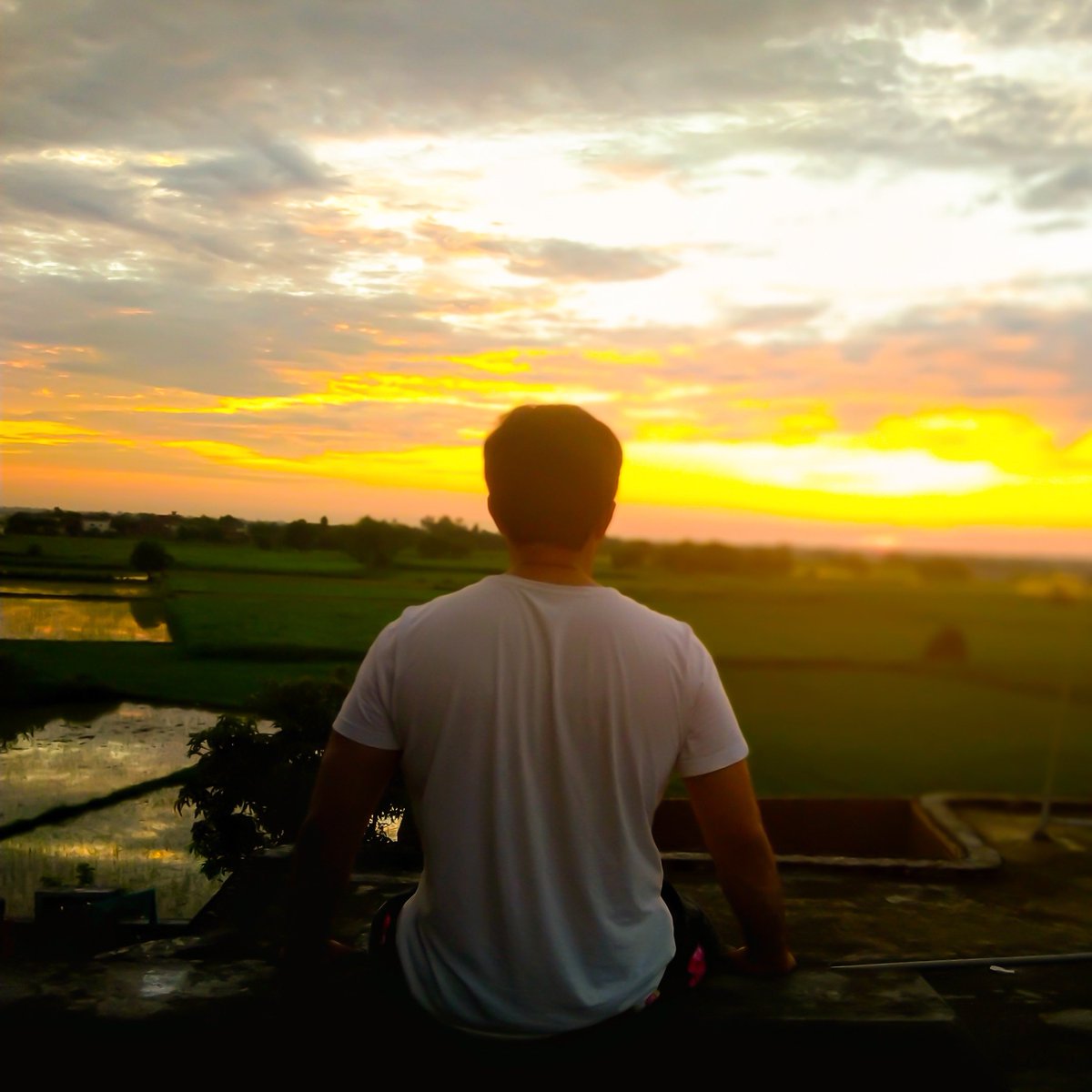 jamshaid_89's tweet photo. Life is a progress and not a station.
#villagelife #lifequotes #lifestyle #myhomeview #sundayfunday #awesome #supernatural #awesomeview #clickbyjam #wow #lovelyweather #bestview #coolshoot #greatshoot #picoftheday #sialkot #missingyou #makeingmemories #js #jam #photography https://t.co/ZSe1a6YMrn