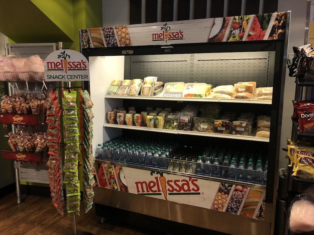 MelissasProduce's tweet photo. Who else is hype for the @backstreetboys on their world tour at the @STAPLESCenter?! 🎤🎵
🥕 #HealthyOptions
📍 outtakes section 104, bud cooler 105 & 315, goose island 108
#BSBSEA #DNAWorldTour https://t.co/vSJf27m6XH
