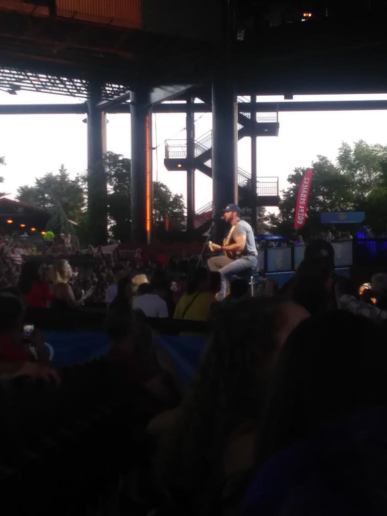 wpbbrown's tweet photo. All the way from Rainsville, AL to see @RileyGreenMusic in Chicago tonight! https://t.co/6kov86J7nx