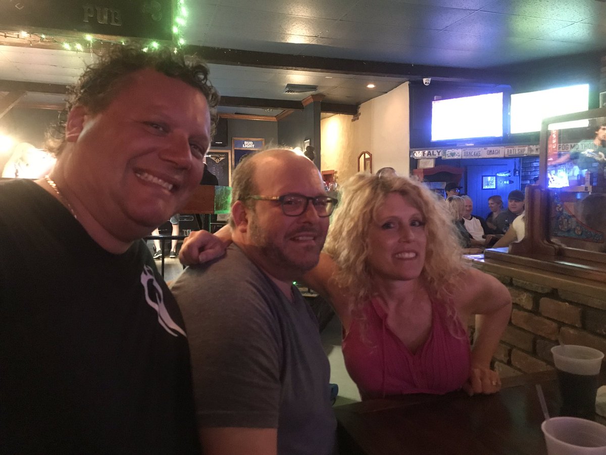 ScienceSoto's tweet photo. #fiddlersGreebOut with my brothers!❤️ https://t.co/VENcyjTLN1