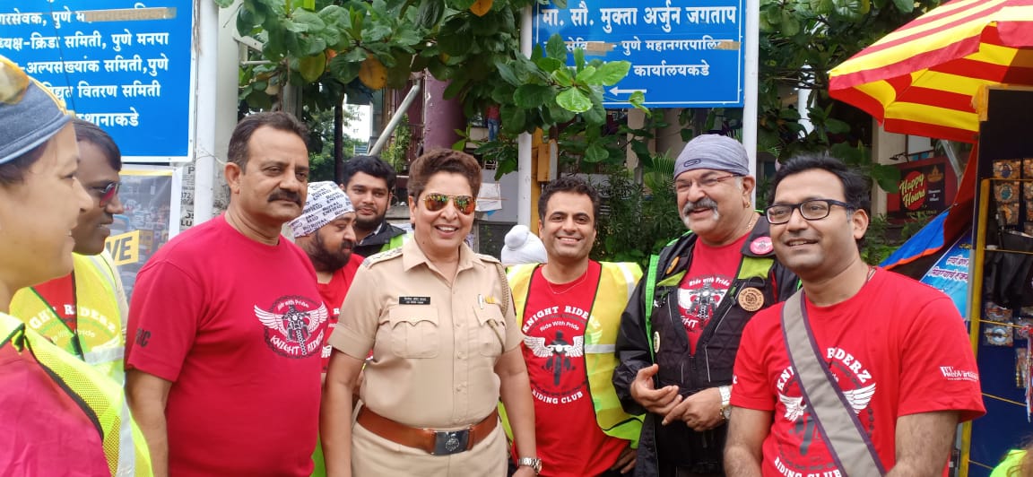 KnightRiderzRC's tweet photo. #KRRCPune #Ride144 #3August2019 #TrafficNormsAndRulesAwarenessRide #Pune #PunePolice #PuneTraffic #FollowTrafficRules #RideWithPride #RideWithKRRC #Traffic #KRRCPalghar @royalenfield  #RoyalEnfield #VNWC #ट्रॅफिकचेनियमपाळा #स्वच्छपुणेसुंदरपुणे #माझपुणे 

https://t.co/QuCgAKxC0S https://t.co/tVzeRVl4ZZ