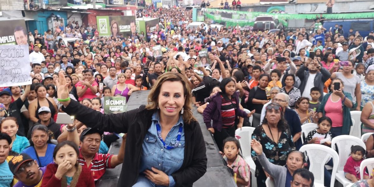 SandraTorresGUA's tweet photo. Visité Ciudad Peronia y pude compartir mis propuestas. Pero además, pude sentir el apoyo y la emoción de la gente, porque muy pronto, en ese municipio, todos tendrán una mejor calidad de vida. #PorTiYTuFamilia #GuateNosUNE #Un2TresPorGuate https://t.co/y5oQdbkR5F