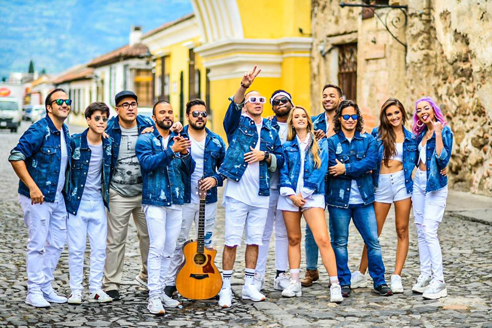 #BuenaVibra Así de prendida está la nueva canción de <a href="/ALEMENDOZA_GT/">ALE | MENDOZA</a> bit.ly/2YPbIUR