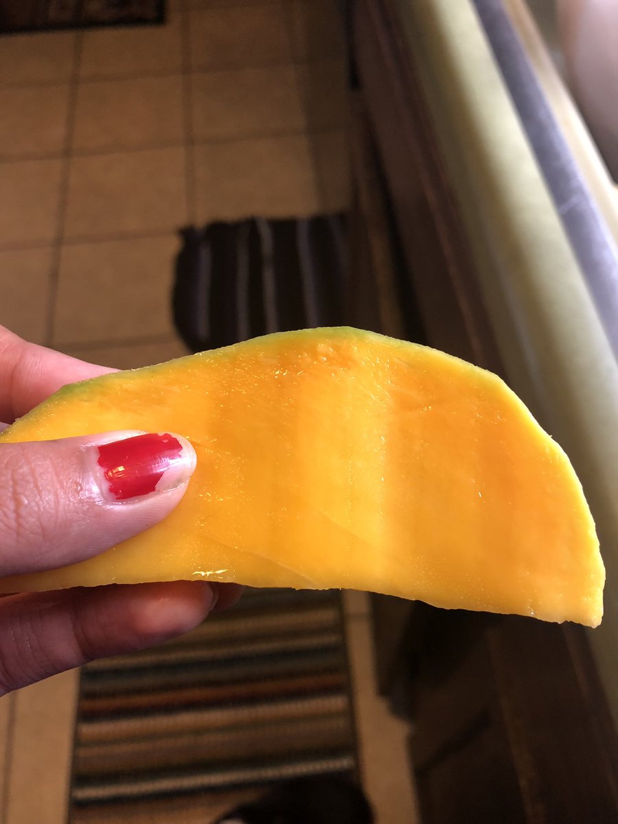 MarleyyStephen's tweet photo. 🥭 now, Tango later 💁🏽‍♀️ https://t.co/A7SpwT1pzI
