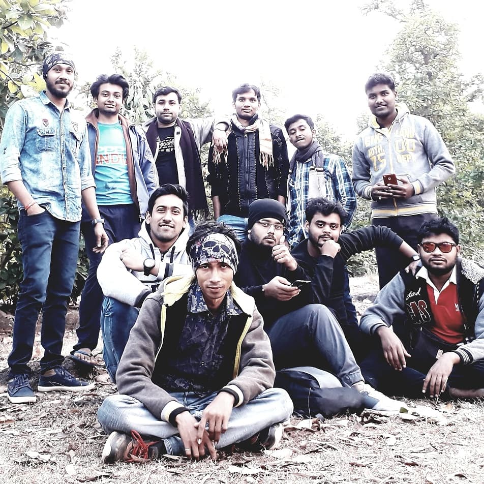 OnlySiddhartha's tweet photo. @Vivo_India A friend in need is friend in indeed
WWe travel like air, we flow like wind @Vivo_India #FriendsWithStyle #vivos1 #HappyFriendshipDay #ItsMyStyle
Tagging
@Arorachirag57_
@Handsom_hunk_
@Indprigh https://t.co/hLm7fLoocE