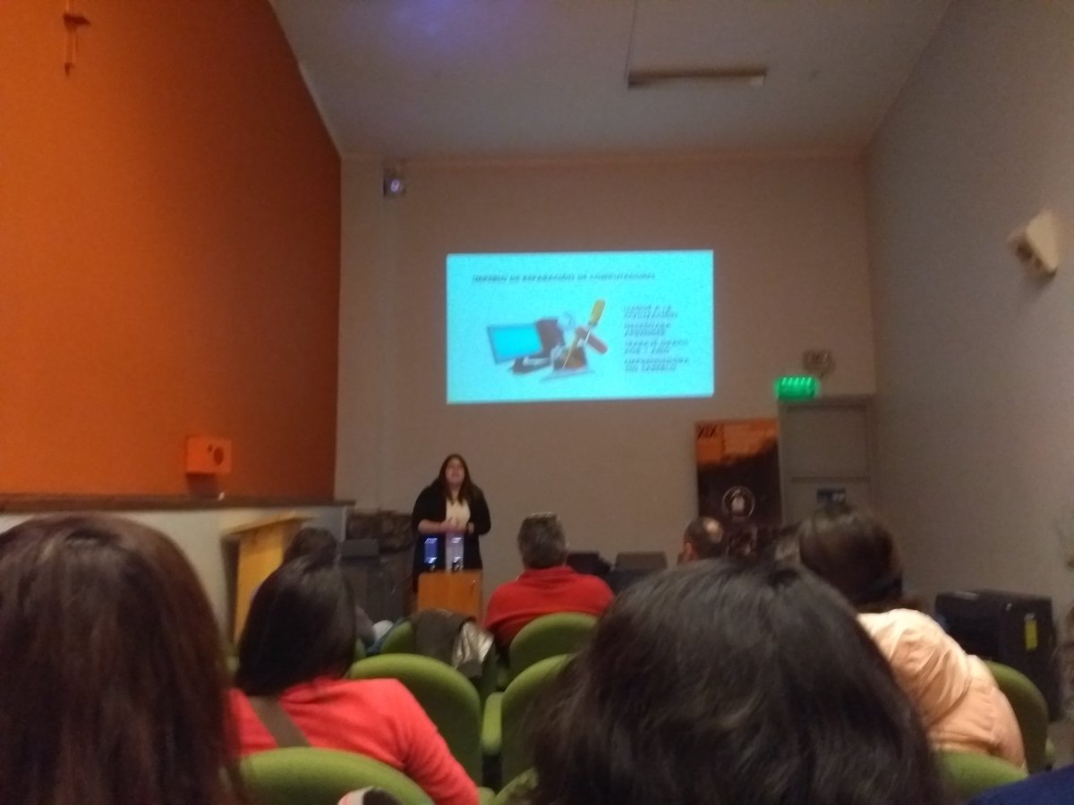 AstroSaval's tweet photo. Barbarita Lara hoy nos habla sobre el proceso y la ingeniería tras la creación de S!E #astrosaval 
@barbaritalaram @mhnvalpo #Valpo #ciencia https://t.co/aEMXPSlAnb