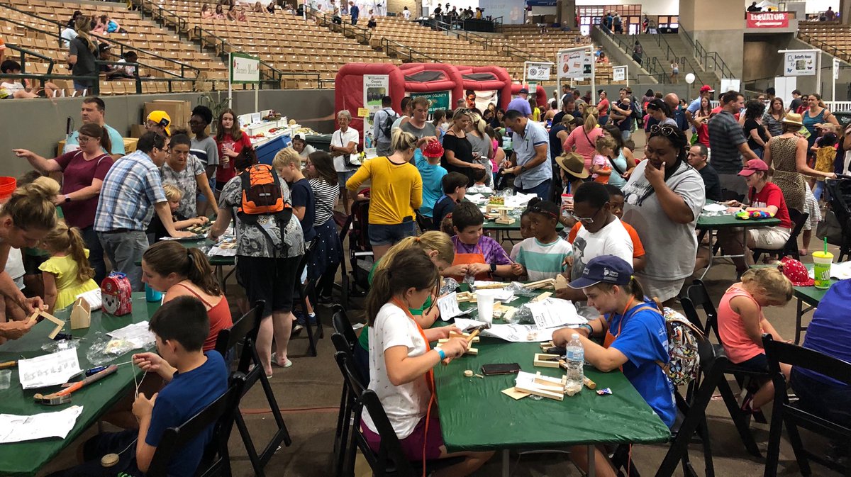 Rain = kids come inside to build. Slammed #kidsworkshop ⁦<a href="/Williamsonfair/">Williamson County Fair</a>⁩