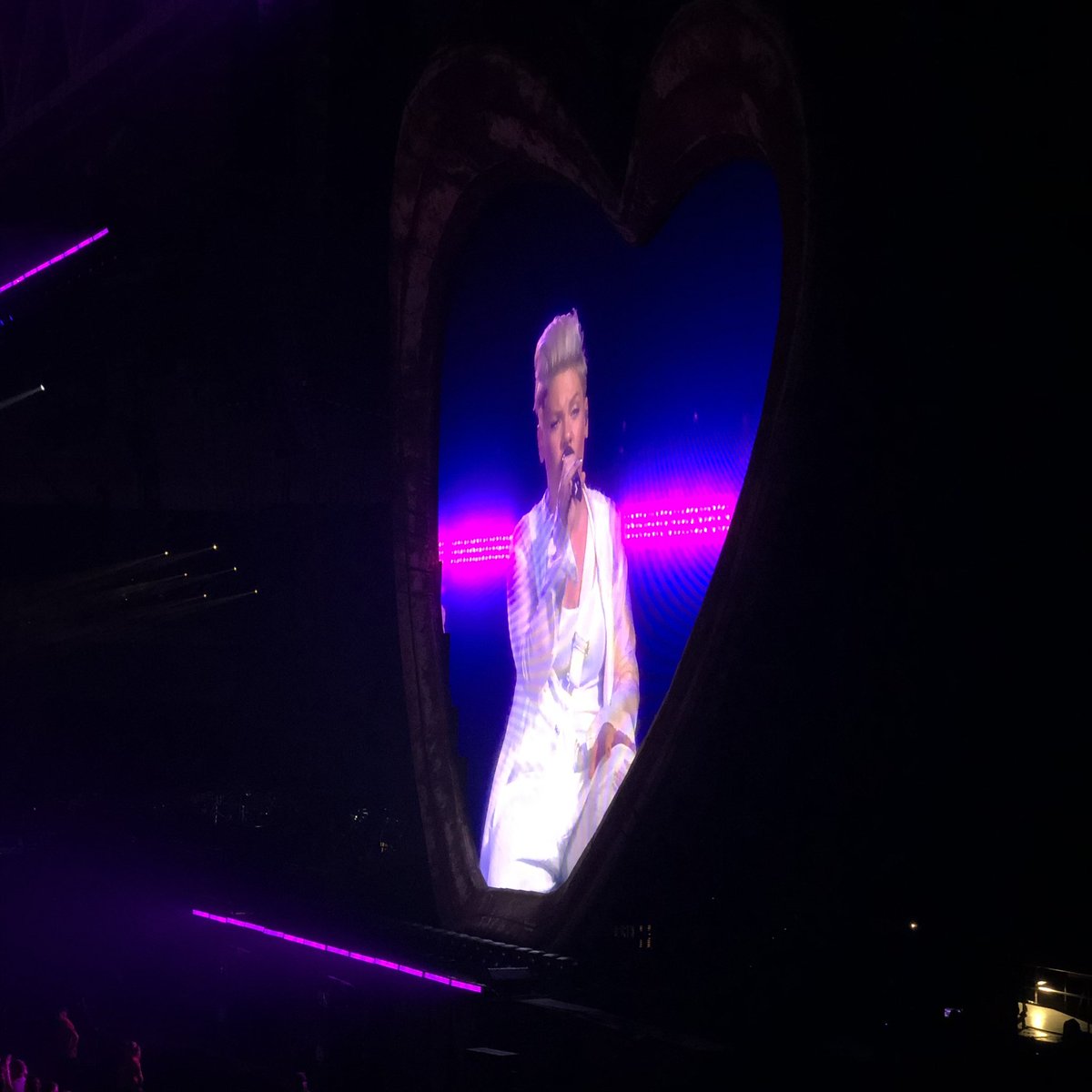 AngesLindholm's tweet photo. @Pink gosh you’re an amazing performer! 💖
Thank you for an extraordinary show. You and your crew (loves of your life) blew us away! #BeautifulTraumaTour #Stocholm #loveislove #Willowisbeautiful https://t.co/iUmKTcoOhT