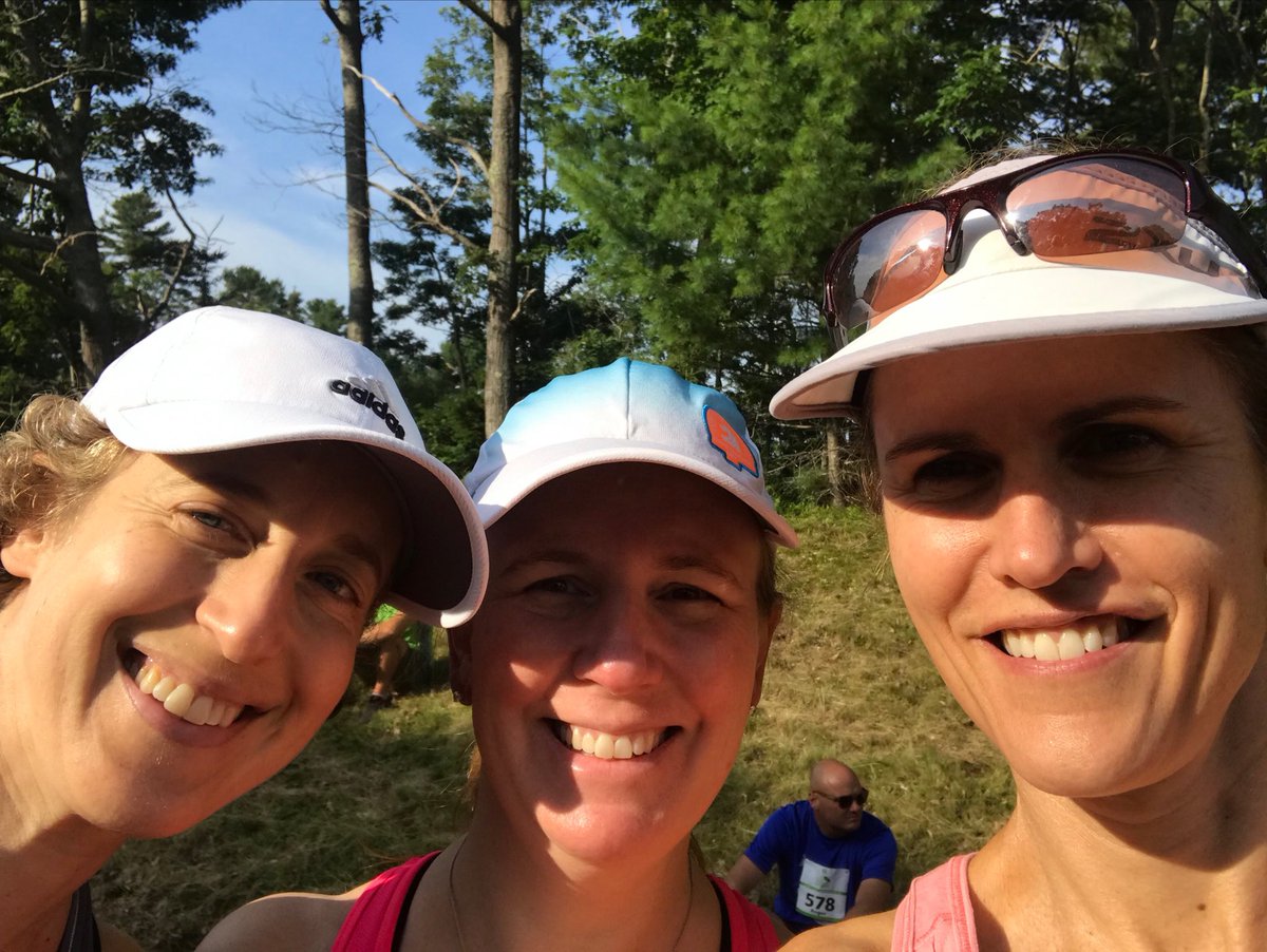 BEARPMD's tweet photo. Such fun running Maine’s #beachtobeacon today with my great friends and hand co-fellows Tamara Rozental and Lauren Adey #womeninortho #orthopedics https://t.co/U65lrbGmkp