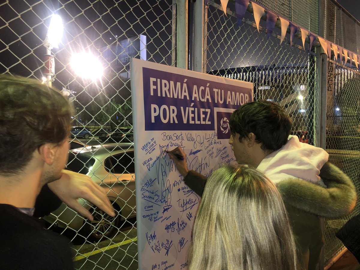 superligafanok's tweet photo. Subí tu foto con el #SuperligaFan y aparecé en la pantalla. https://t.co/tjYz7KYHIG
