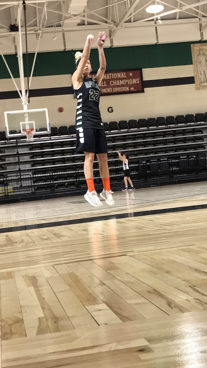 kassidykenny23's tweet photo. Had a great time at the USC Upstate elite camp today! Good to be back without a cast! Looking forward to catching a game this season! 🏀 https://t.co/GJnZBkhFuC