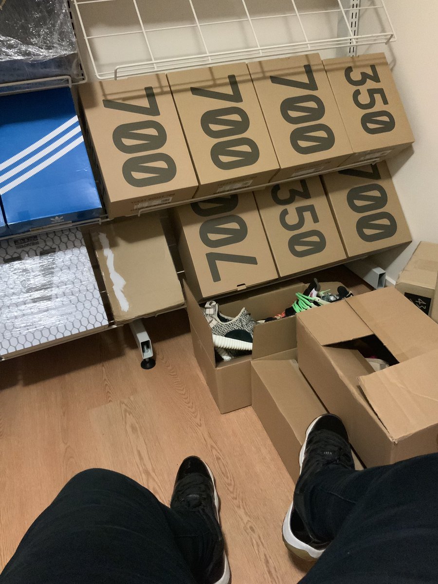sneakercoins's tweet photo. Never seen yeezy supply ship that fast! Gotta make some room now for some more personals! Thanks to @protonaio! Saved me a couple of $$$s from @stockx😅😂 https://t.co/pTiZtG1g8X
