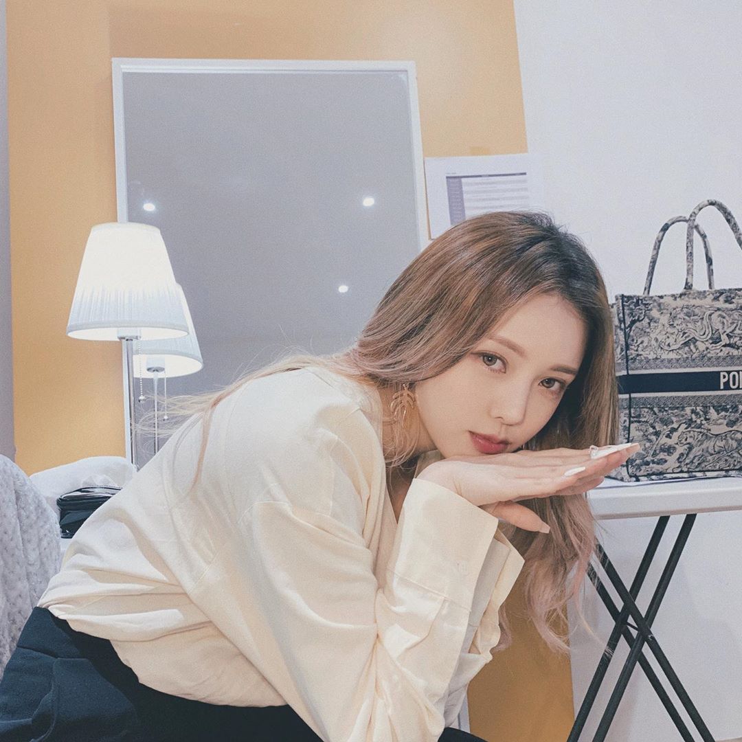 Pony_Jean's tweet photo. 여러분 또 보고싶어요...🥺💜 https://t.co/WpQTXq1EdH