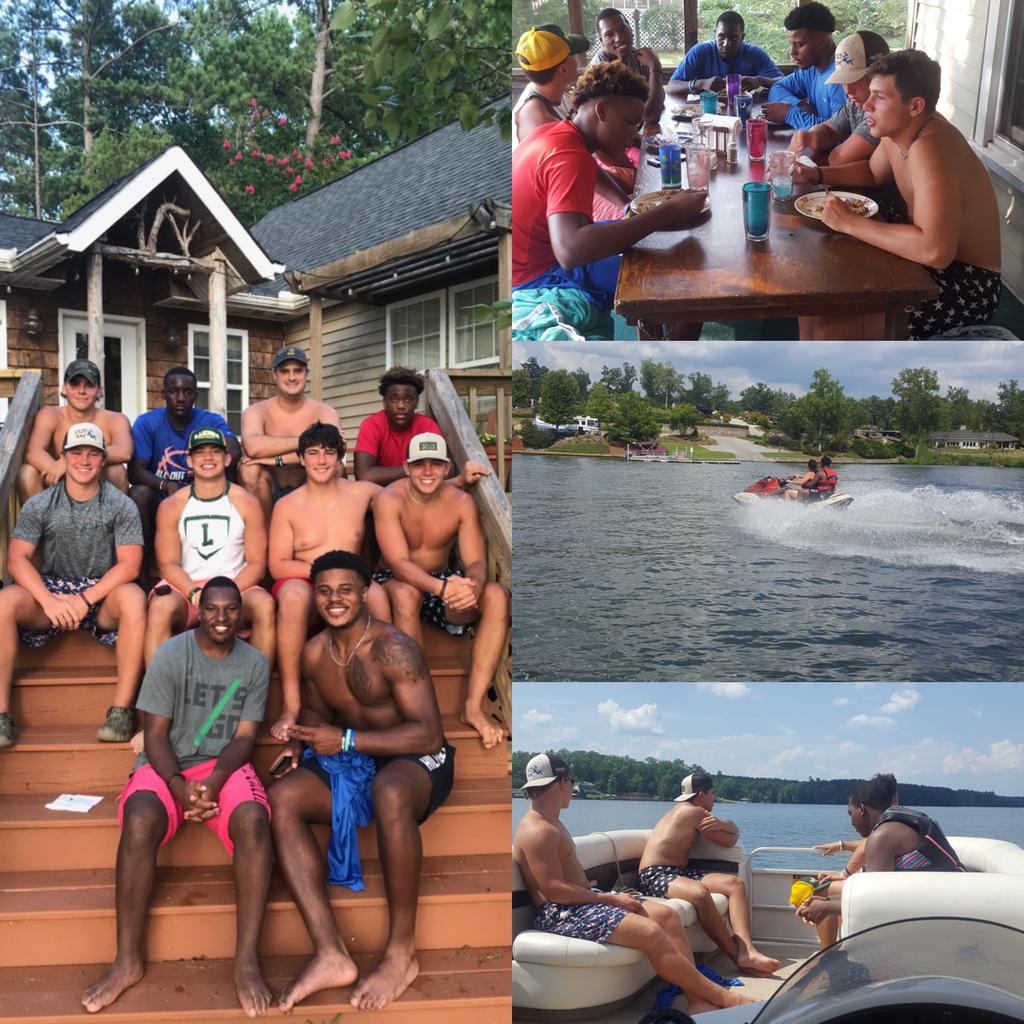 Coach_Dean89's tweet photo. Great day at the lake with a special group of guys. Can't wait for the season to start! #TheFunIsInTheWinning https://t.co/BP0Dt0dsw4