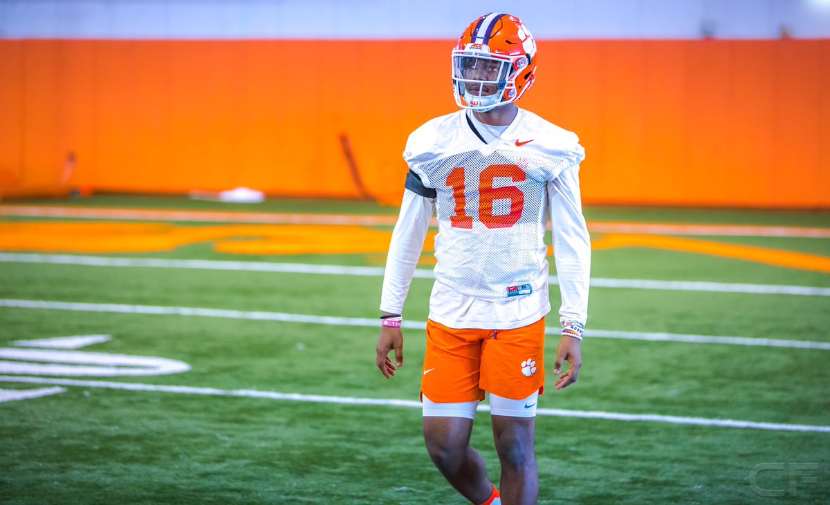 CamNewton7v7's tweet photo. More former #C1N All-Stars begin fall camp #ArkansasStFB #ECUFB #ClemsonFB #LouisvilleFB https://t.co/I79raKoifi