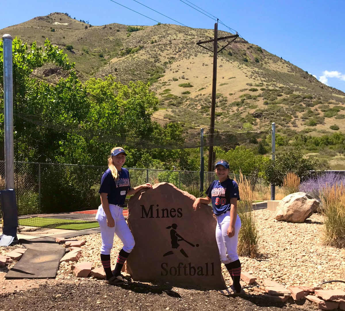 Great day at Colorado School of Mines! Amazing school + program!⚒ <a href="/Lglas57/">Leah Glasgow</a> <a href="/MinesSoftball/">Mines Softball</a> @AFGoldCo <a href="/MinesAthletics/">Mines Athletics</a> #DemariniDiamondSquad