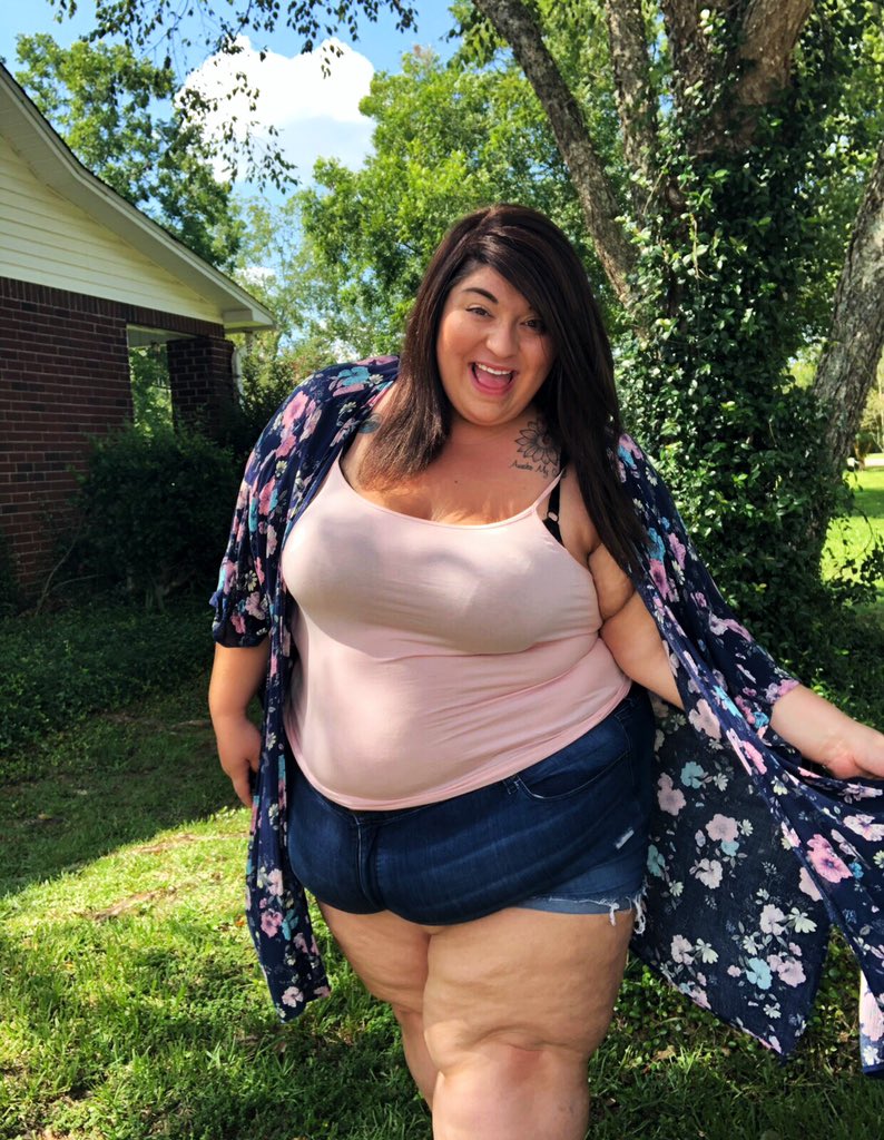 abyinreallife's tweet photo. ”If I asked you to name all of the things you love, how long would it take for you to name yourself? “
#pensacolaflorida #pensacolabeach #floridaplussize #sizeacceptance #sizeacceptanceevents #plusparty #plussizeparties #bopo #effyourbeautystandards https://t.co/GZ8xtLLx55