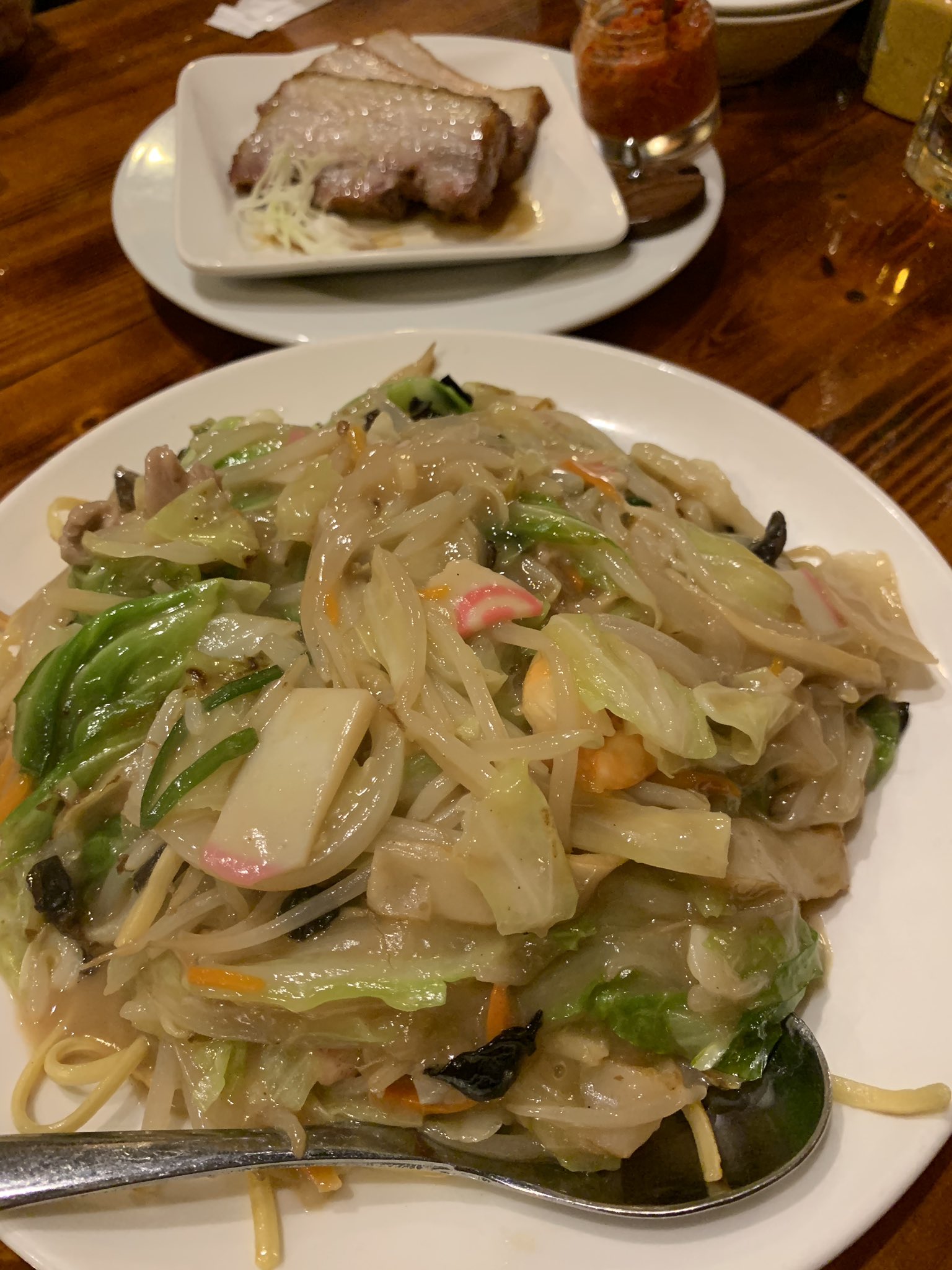 いけちゃん Twitterissa 恵比寿 どんく 鮨屋の後の〆皿うどん 太麺 金蝶ソースがあればいいのに 恵比寿 どんく ちゃんぽん 皿うどん T Co Ngz8lq72lq Twitter