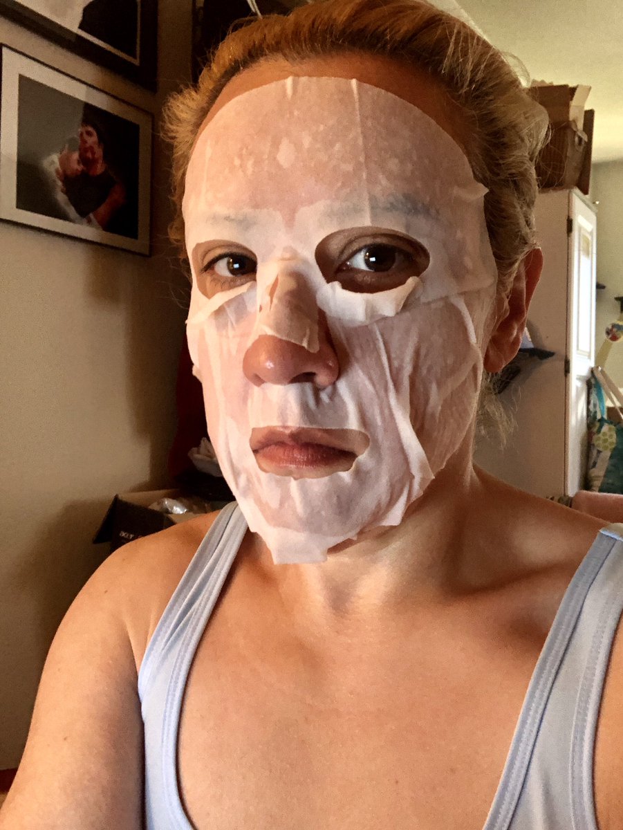 wendigobunny's tweet photo. Korean face mask before and after 😂 #nomakeup #nofilters #notouchups trying to rescue my skin!!! https://t.co/HSeGQ3gTdl