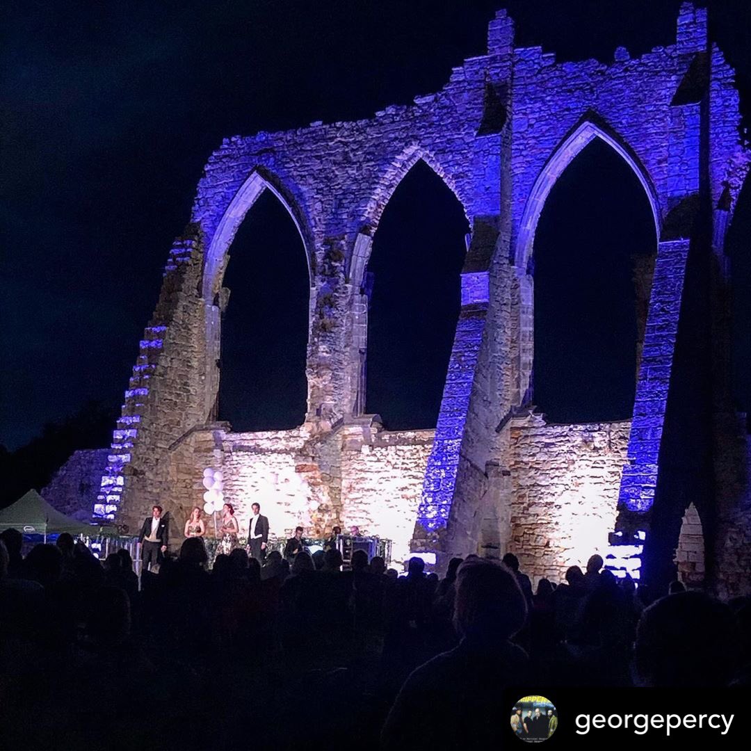 Amazing shot from our #ConquestsofLove performance tonight at #BayhamAbbey with the <a href="/LamberhurstMF/">Lamberhurst Music</a>. 

Congratulations to you all! <a href="/NatDaySop/">Natasha Day</a> @VivienConacher <a href="/StephenAviss/">Stephen Aviss</a> 
#MatthewPalmer <a href="/schellhornmusic/">Matthew Schellhorn</a>  <a href="/matthewwilsher/">Matthew Wilsher</a>  @TomWraithCello