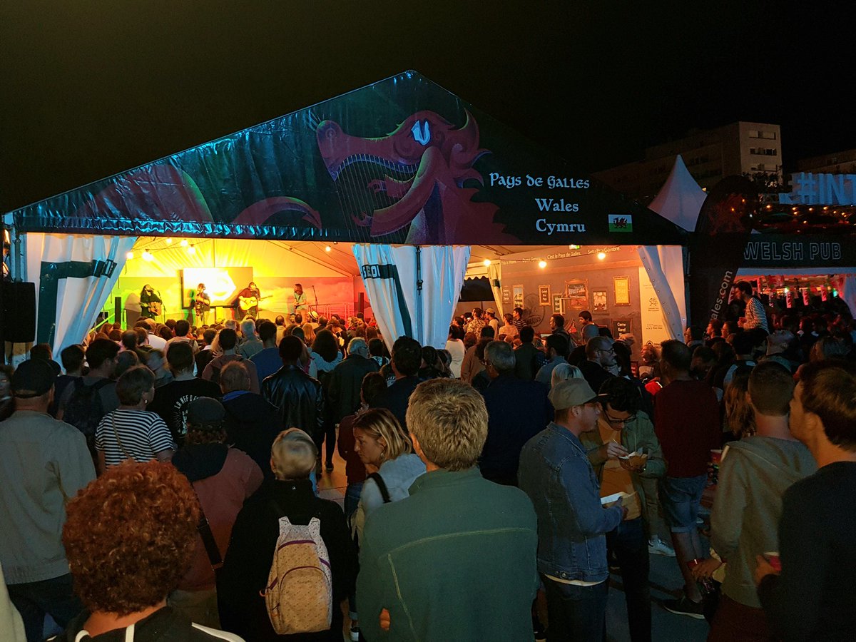 Antwn Owen-Hicks 🏴🇪🇺 (@pibydd) on Twitter photo Diwrnod gwych!
Awesome day!
@GwenMairi
<a href="/LowriEvansMusic/">Lowri Evans</a>
<a href="/Ofeliaband/">Ofelia</a>
#WalesLorient
@FESTIVALLORIENT
#interceltique19
<a href="/thinkorchard/">Orchard</a>
<a href="/Celf_Cymru/">Cyngor Celfyddydau Cymru</a> Diwrnod gwych!
Awesome day!
@GwenMairi
<a href="/LowriEvansMusic/">Lowri Evans</a>
<a href="/Ofeliaband/">Ofelia</a>
#WalesLorient
@FESTIVALLORIENT
#interceltique19
<a href="/thinkorchard/">Orchard</a>
<a href="/Celf_Cymru/">Cyngor Celfyddydau Cymru</a>
