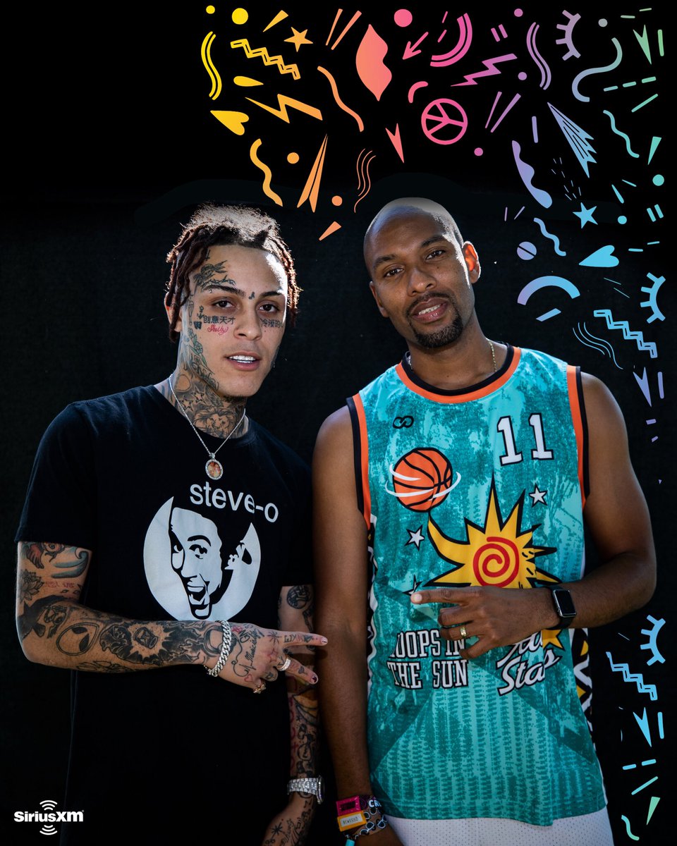 HipHopNation's tweet photo. Our guy @LilSkies just finished talking to @GrayRizzy at @lollapalooza! Listen to his set right now LIVE as we bring it to you from the #LakeShore stage in #Chicago! #LollaSXM https://t.co/DqS8RQlfeS