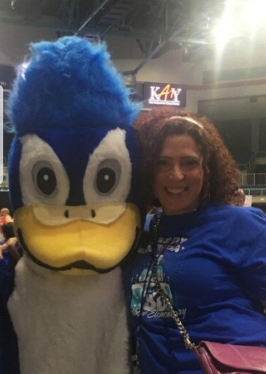 hibakabbani_art's tweet photo. My first Golbow shirt with the help of Dr.Lalime and my fantastic mentor, got to meet and dance with jayjay too! #Galbowtweet
#Operationback2school
#Marcellaphilips https://t.co/YszbDz4TxU