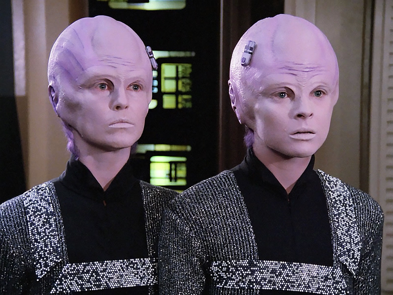 fdelgado__'s tweet photo. @melina_feminist @rbonillaa Sé que no nacían pero, los #Bynars aprueban esto. #StarTrek #TNG https://t.co/3bjGUcIJvI https://t.co/np8wJbKH8G